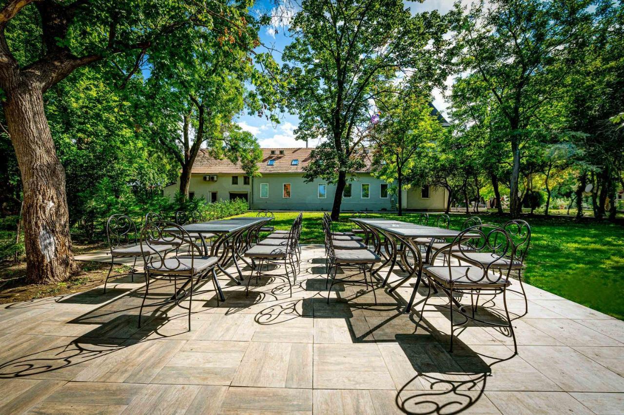 Herczeg Udvarház Poroszló Exterior foto