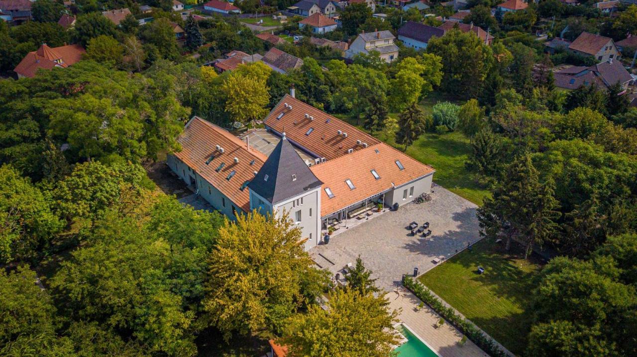 Herczeg Udvarház Poroszló Exterior foto
