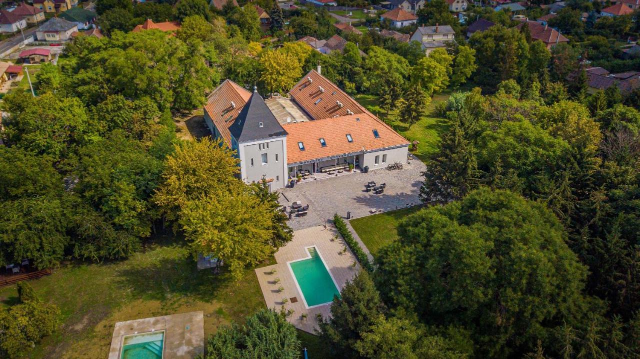 Herczeg Udvarház Poroszló Exterior foto