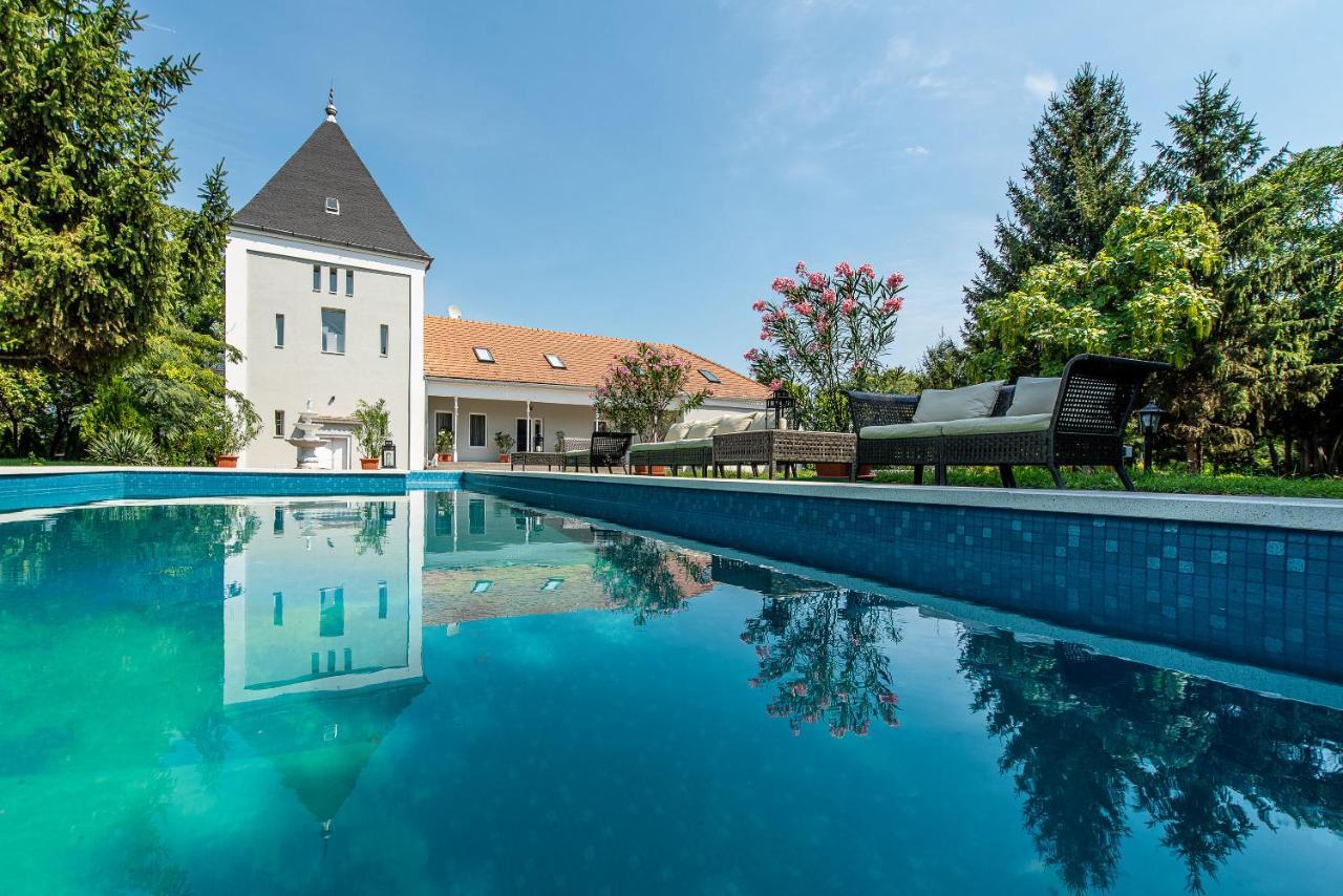 Herczeg Udvarház Poroszló Exterior foto
